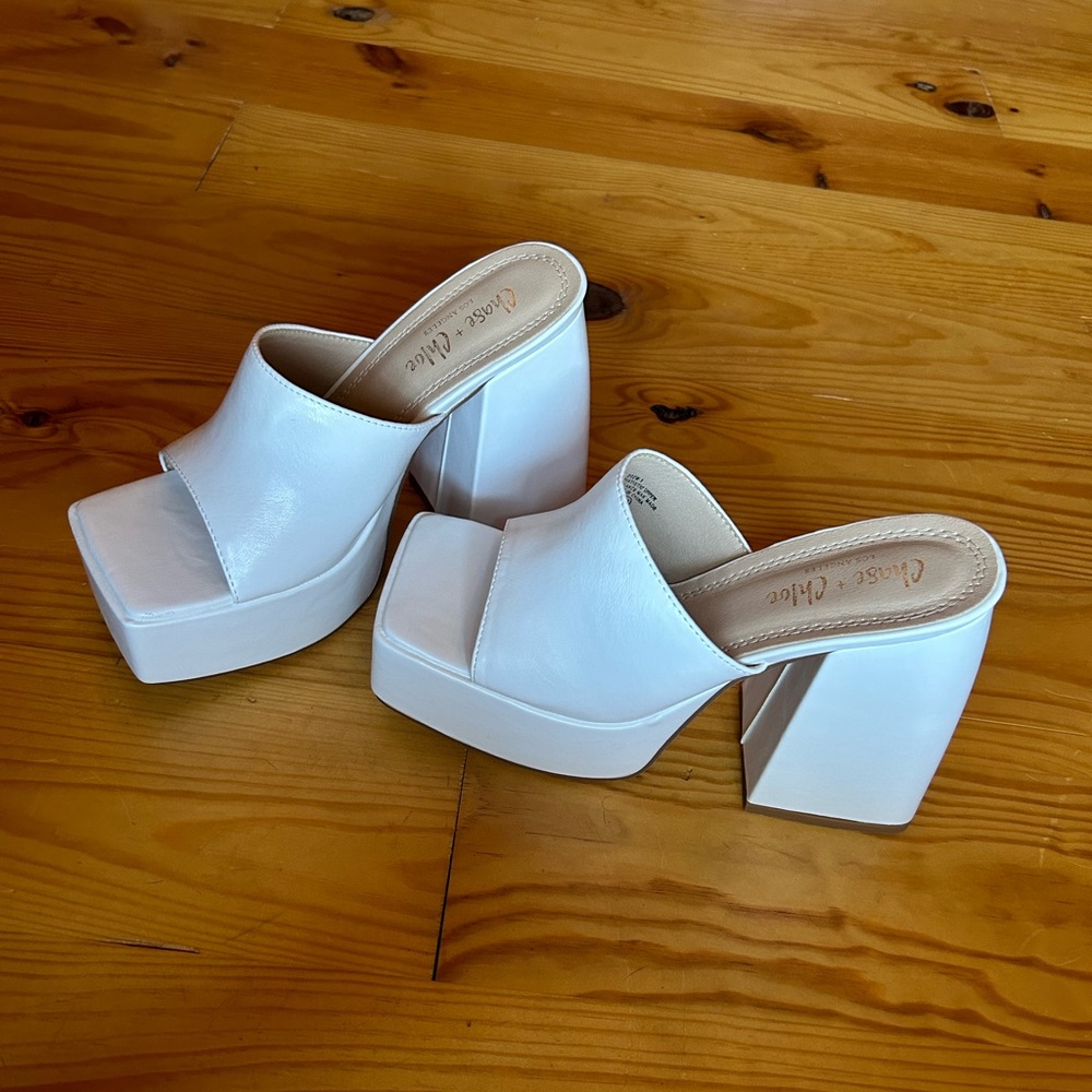 Chunky Platform Sandals - White